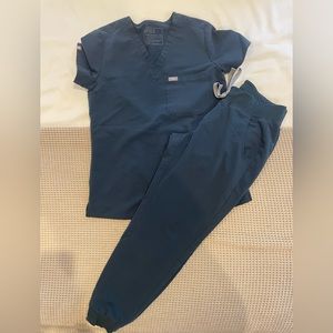 Figs Scrub set- Dark Harbor color